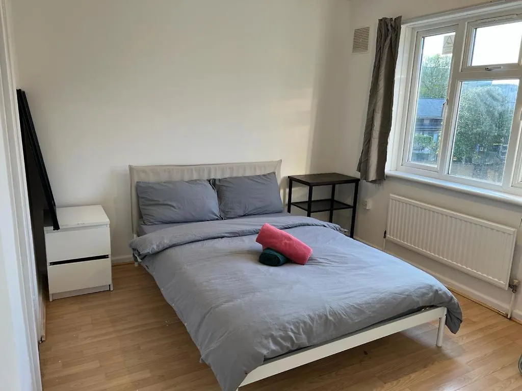 Double Room Near Canary Wharf 28 Londýn 0*,  Velká Británie